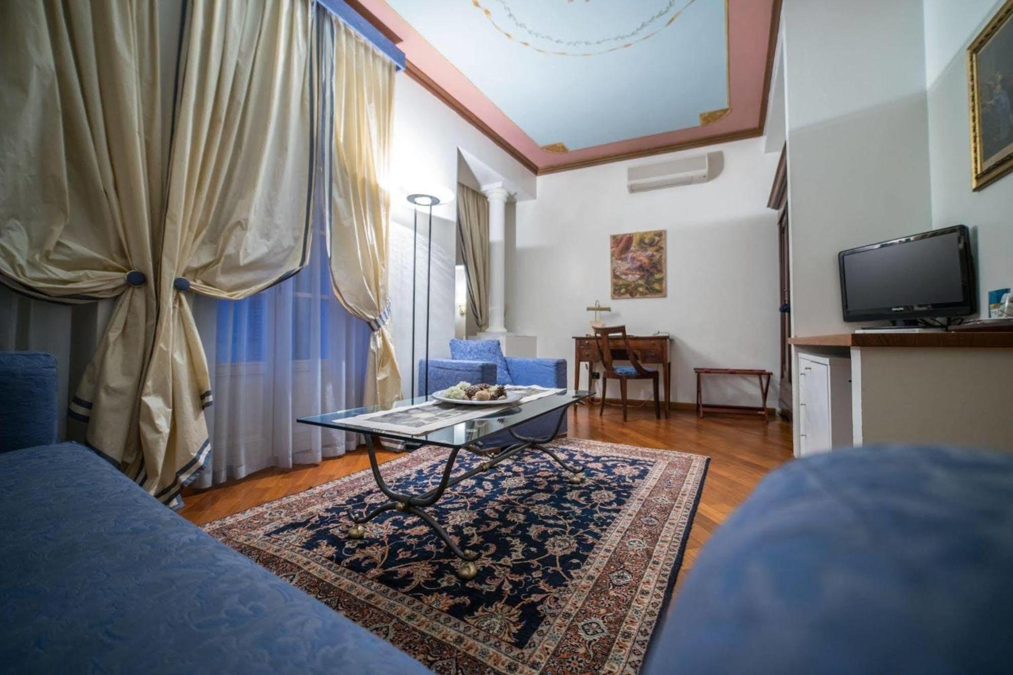 Palazzo Finati Bed & Breakfast Alba  Luaran gambar
