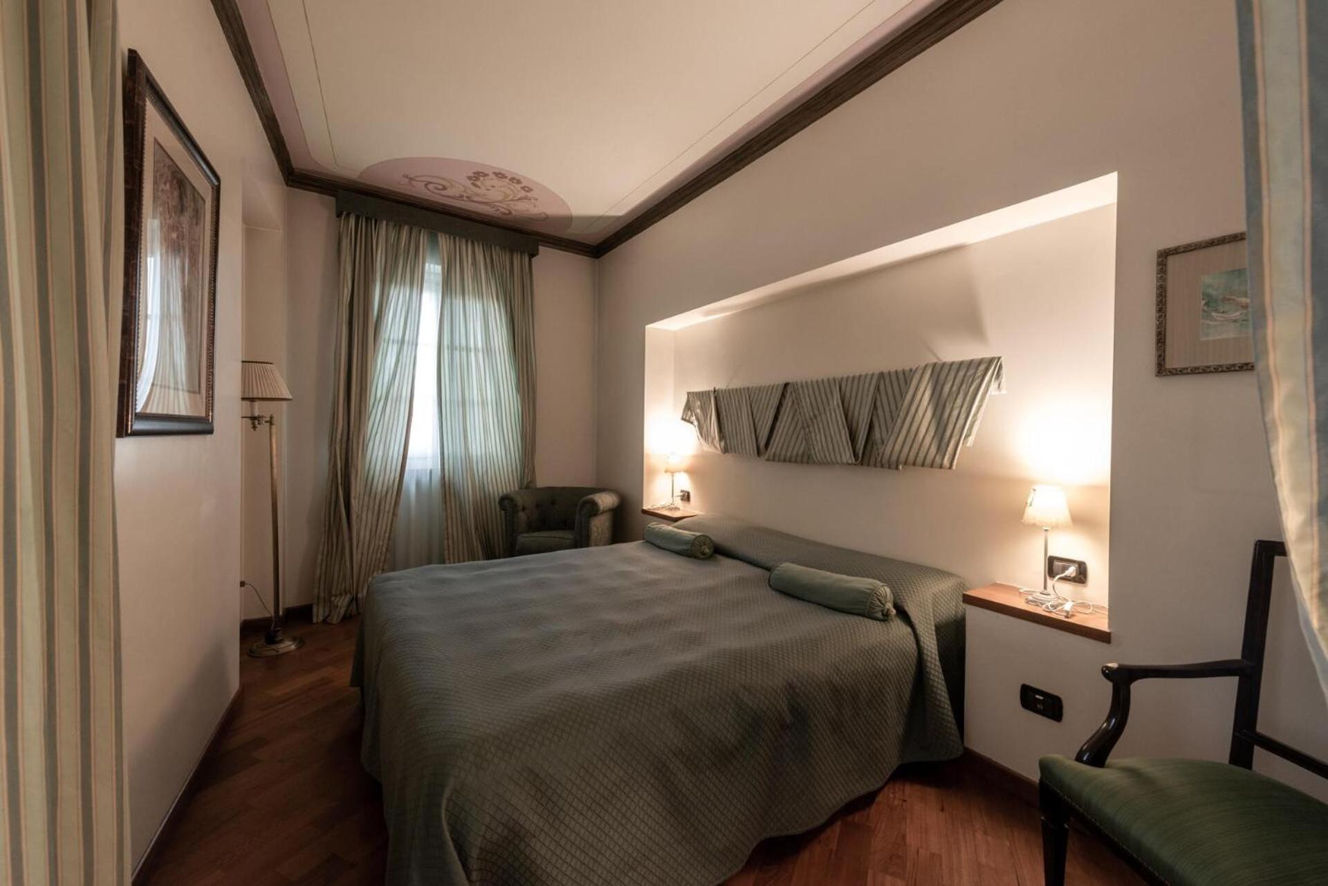 Palazzo Finati Bed & Breakfast Alba  Luaran gambar