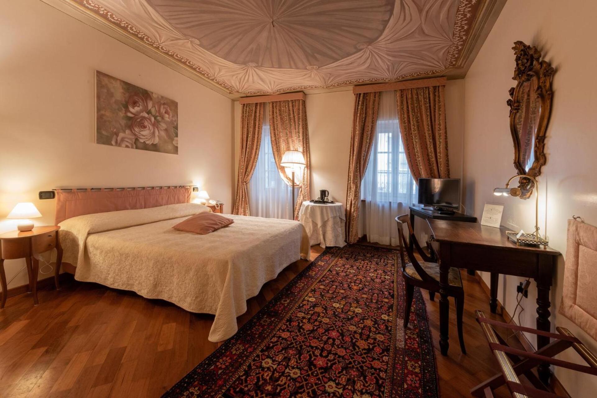 Palazzo Finati Bed & Breakfast Alba  Luaran gambar
