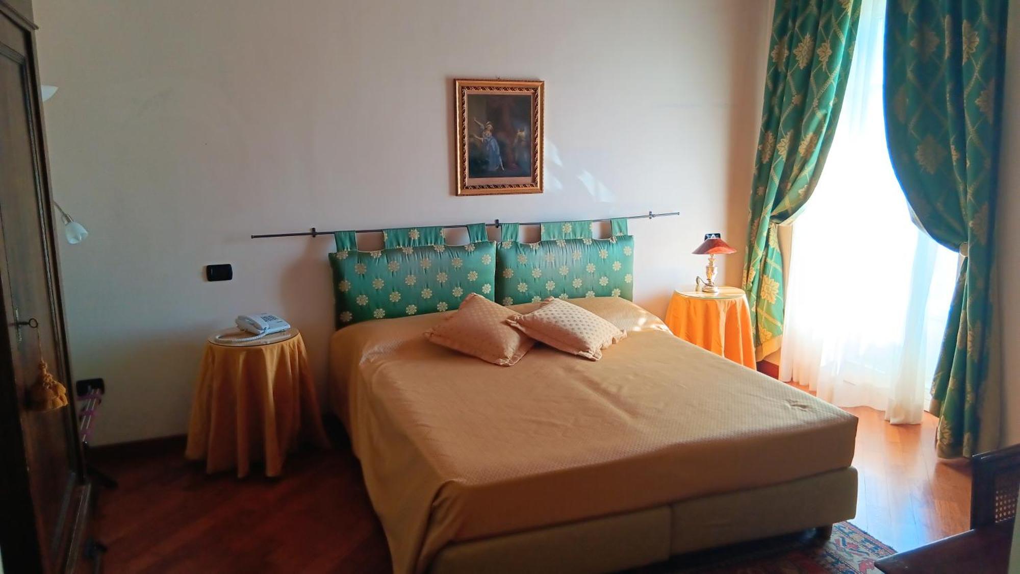 Palazzo Finati Bed & Breakfast Alba  Luaran gambar